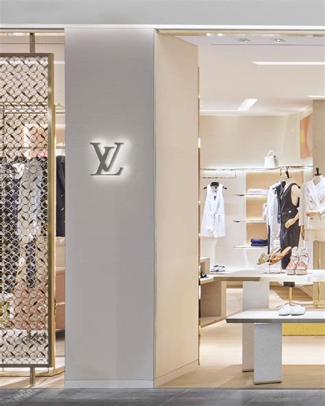 louis vuitton e rinascente card|louis vuitton italy.